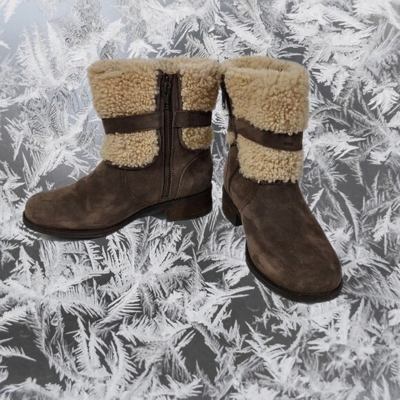 UGG Austrslia Blayre II Suede Side Zip Sheepskin Lined Booties Womens 7.5 - Picture 1 of 16